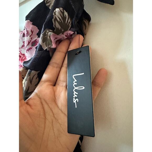 NWT Lulus Keep Blooming Black Floral Cutout Knotted Tie Mesh Bodysuit Size S - Picture 5 of 8